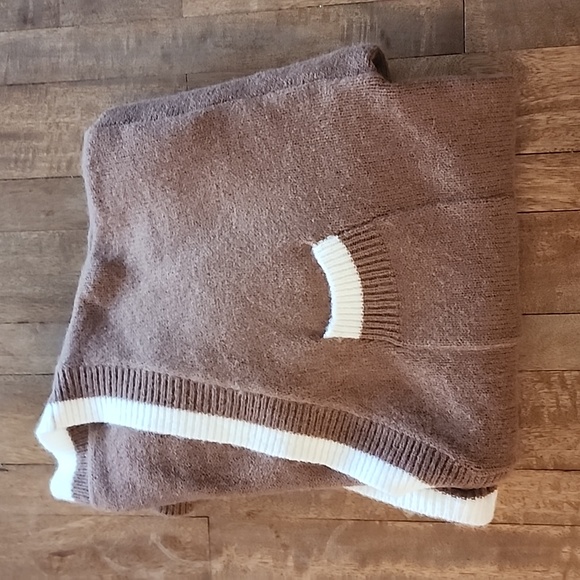 Cardigan - Picture 5 of 5